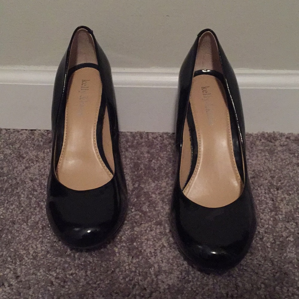 Katie & Kelly black pumps
